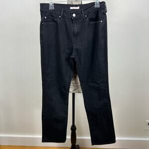 Levi’s Black 505 Straight leg high rise jeans with pockets